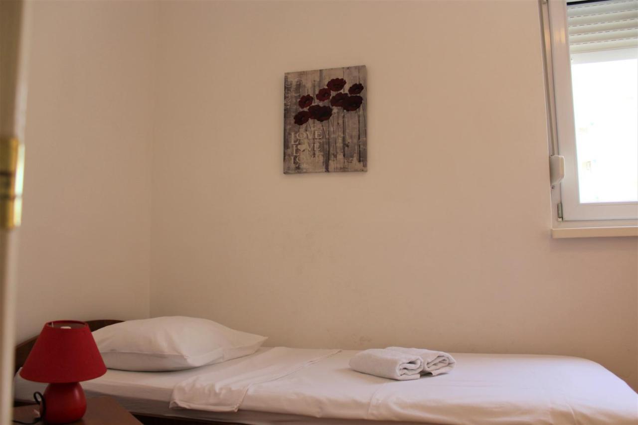 Tomislav Apartment มาคาร์สกา ภายนอก รูปภาพ